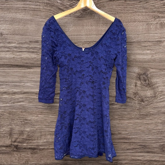 FREE PEOPLE Navy Blue Lace Fit & Flare Mini Dress Scoop Neck 3/4 Sleeve Size M - Picture 3 of 11